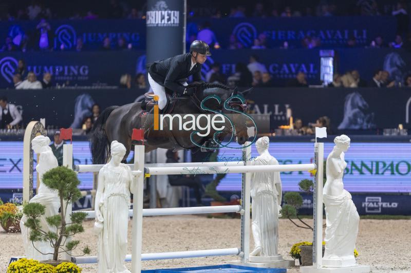 Jufer Alain (SUI) riding F One-s Son MM_Verona_20241109_SS358662.jpg